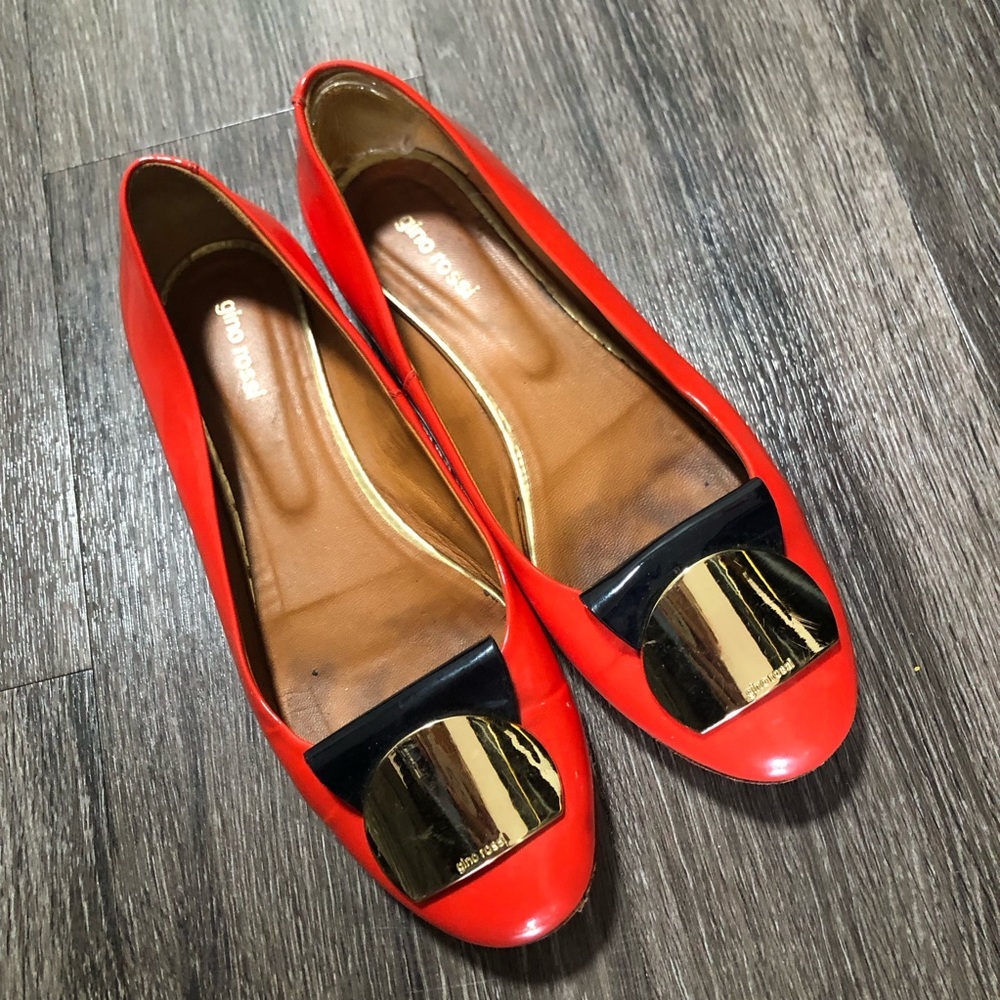 Gino Rossi Italy Coral/Red/Orange Patent Leather Gold Buckle Flats - 38